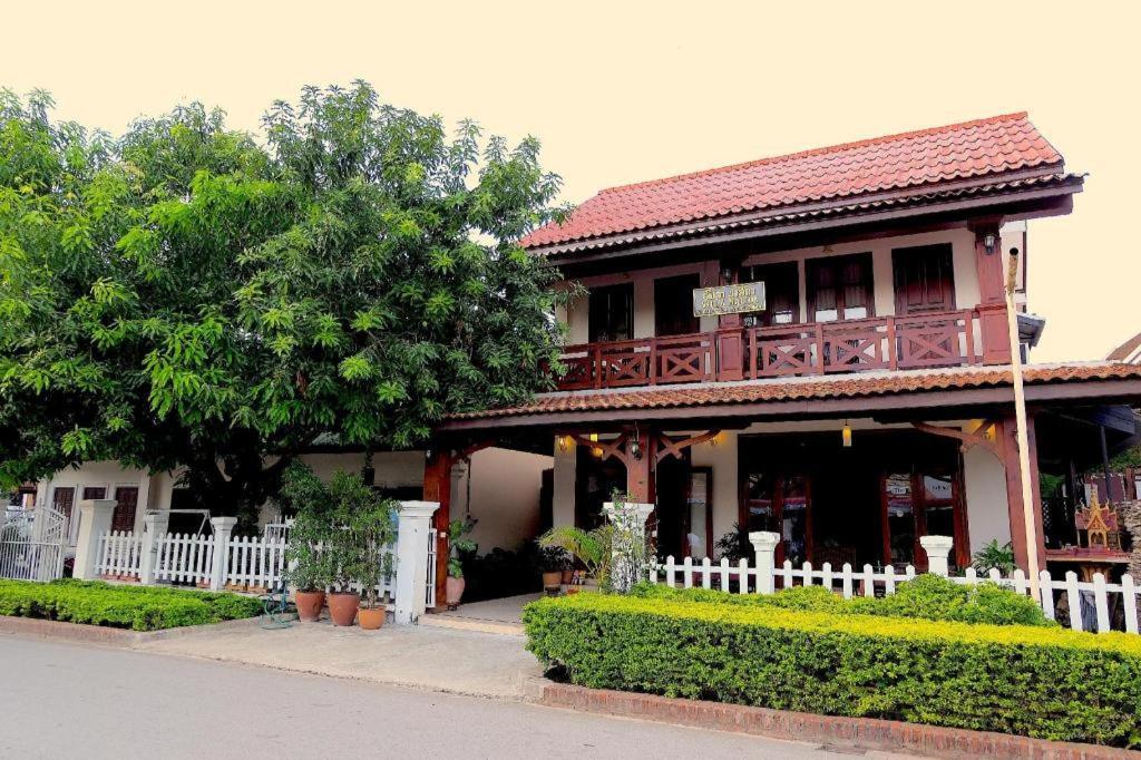 לואנג פרבאנג Villa Malida מראה חיצוני תמונה
